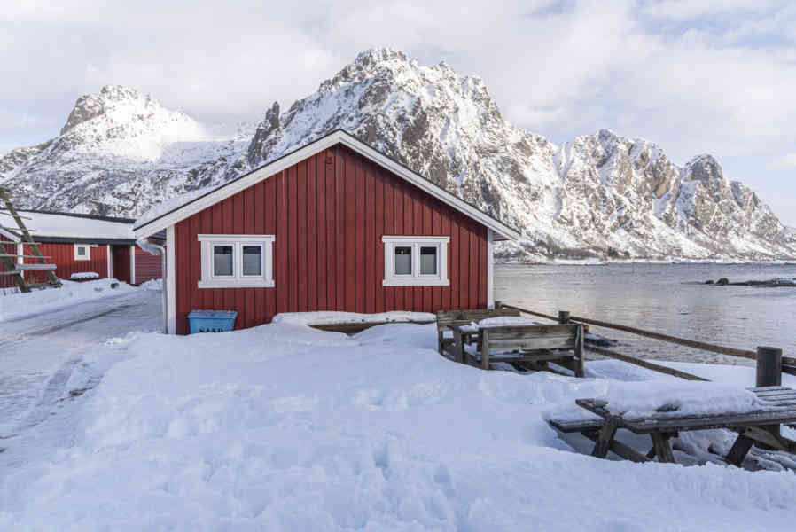 Noruega - islas Lofoten 021 - Svolvaer - Svinoya.jpg